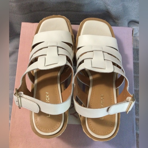 Lisa Vicky Just Strappy Platform White Sandals Size 8.5 M - Picture 5 of 12